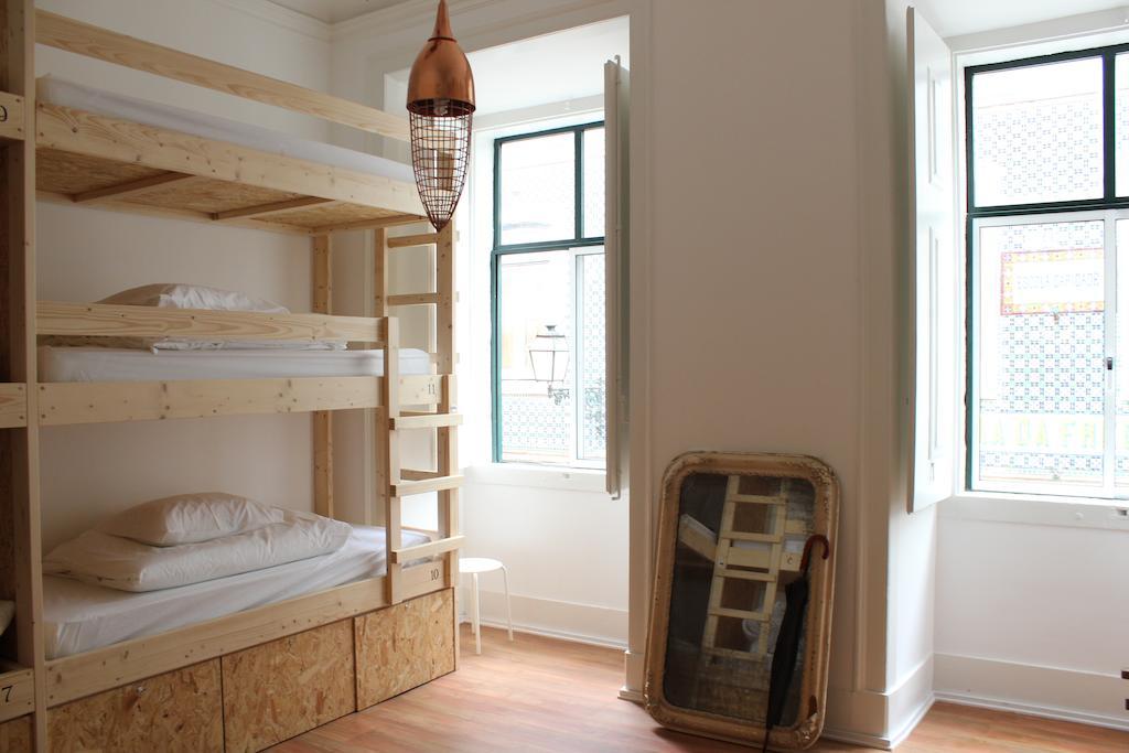 Lookout Lisbon Hostel Rom bilde