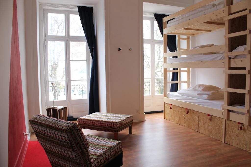 Lookout Lisbon Hostel Rom bilde